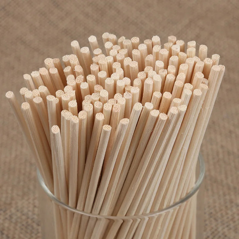 Bâtonnets rotin diffuseur dans une ambiance zen et naturelle